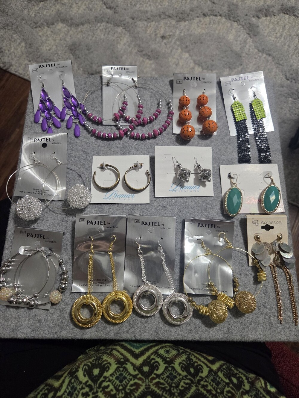 19 Pairs - Bundle Lot Statement Earrings